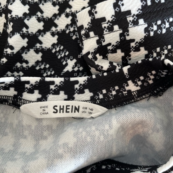 Two piece set by Shein 9/10 - Picture 3 of 5